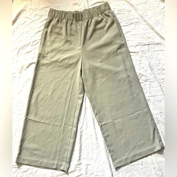 H&M Pants - H&M Womens Beige Wide-Leg Pull-On Elastic Waistland Pants Size 2